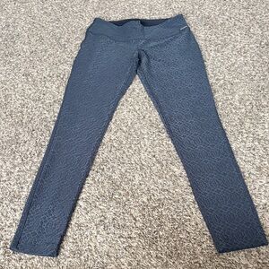 Mondetta Gray & Black Textured Leggings size Small
